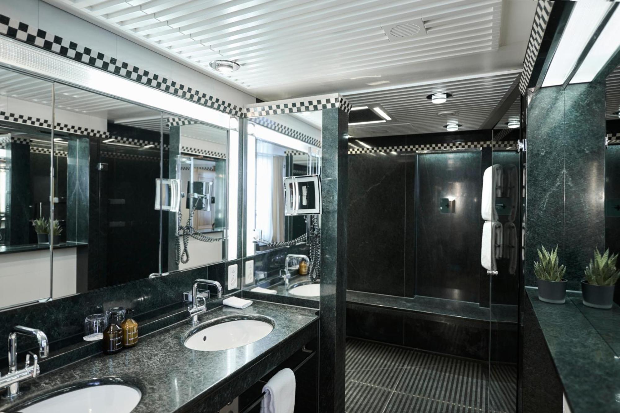 Widder Hotel - Zurichs Luxury Hideaway Exterior photo
